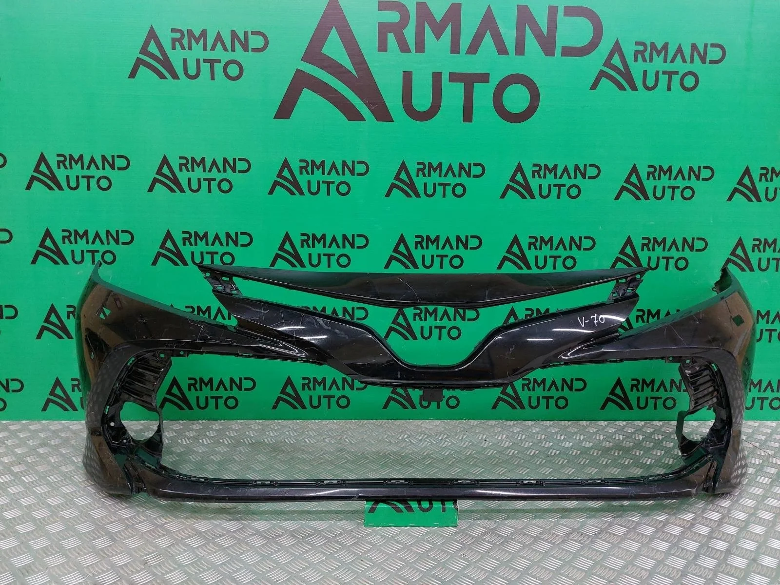 Бампер Toyota Camry 2017-2021 8 XV70