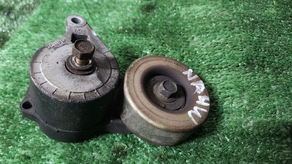 Б.у. натяжитель приводного ремня MITSUBISHI GRANDIS NA4W MITSUBISHI GRANDIS NA4W