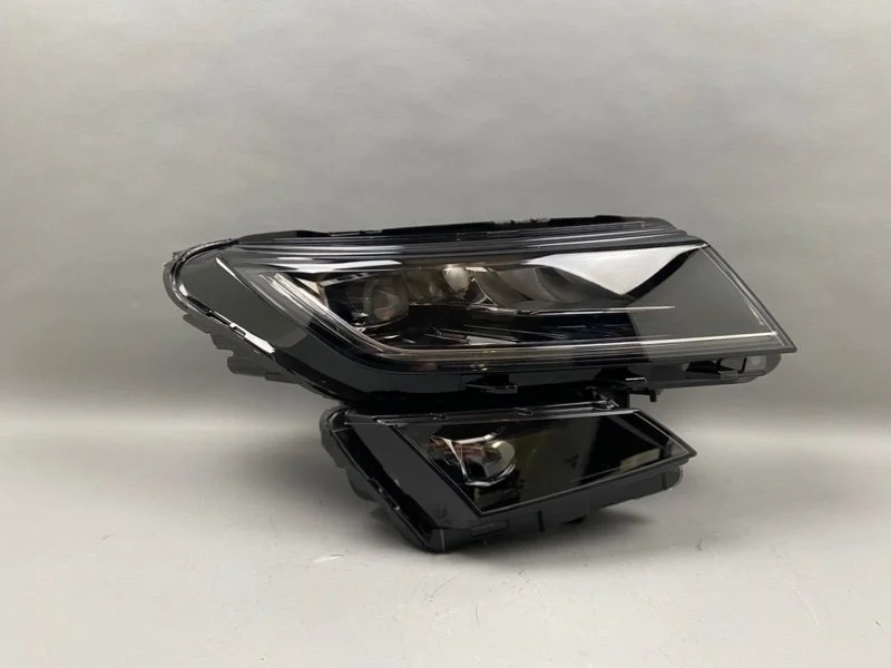 Фара Skoda Kodiaq 2016-2021 566941016E 1, правая