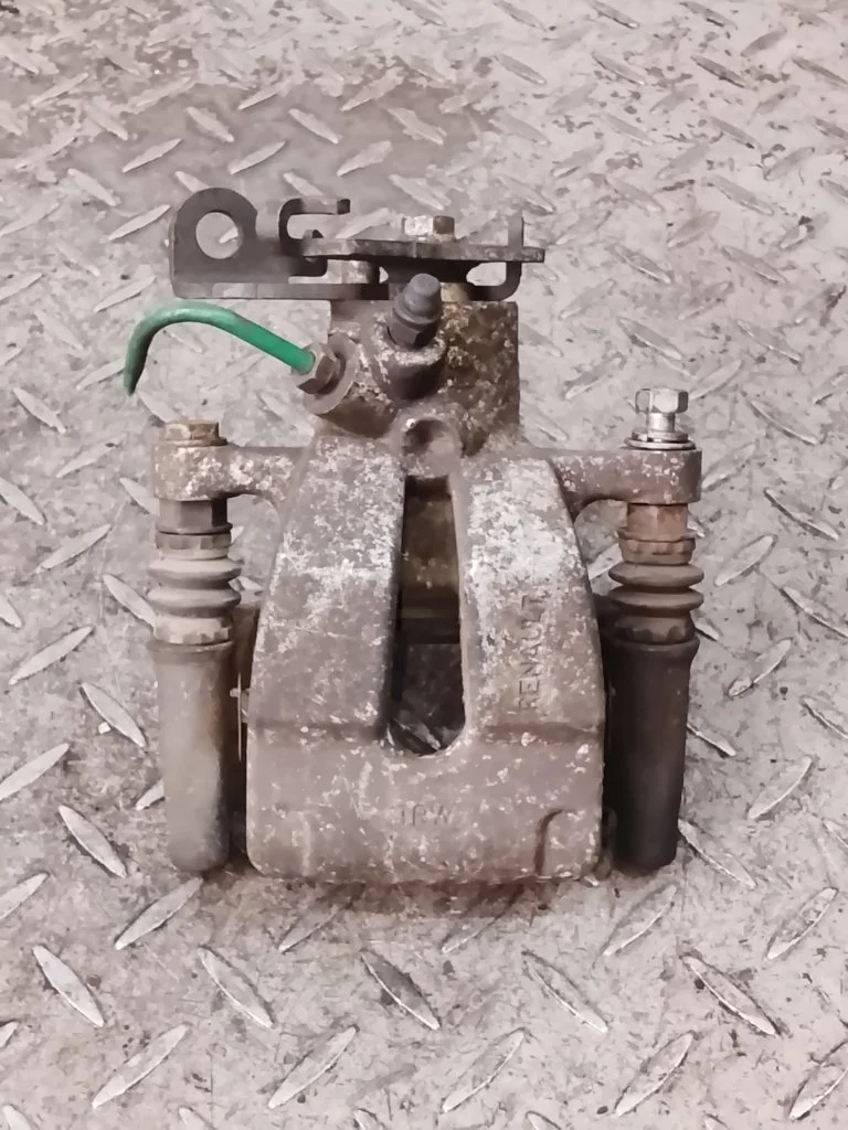 Суппорт тормозной Renault Megane 7701049108 2, задний левый