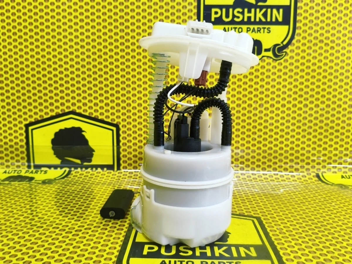 Насос топливный Nissan Juke 2011 170409U01B F15 HR16DE