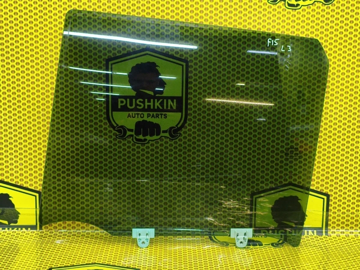 Стекло двери Nissan Juke 2011 823011KK1A F15 HR16DE, заднее левое