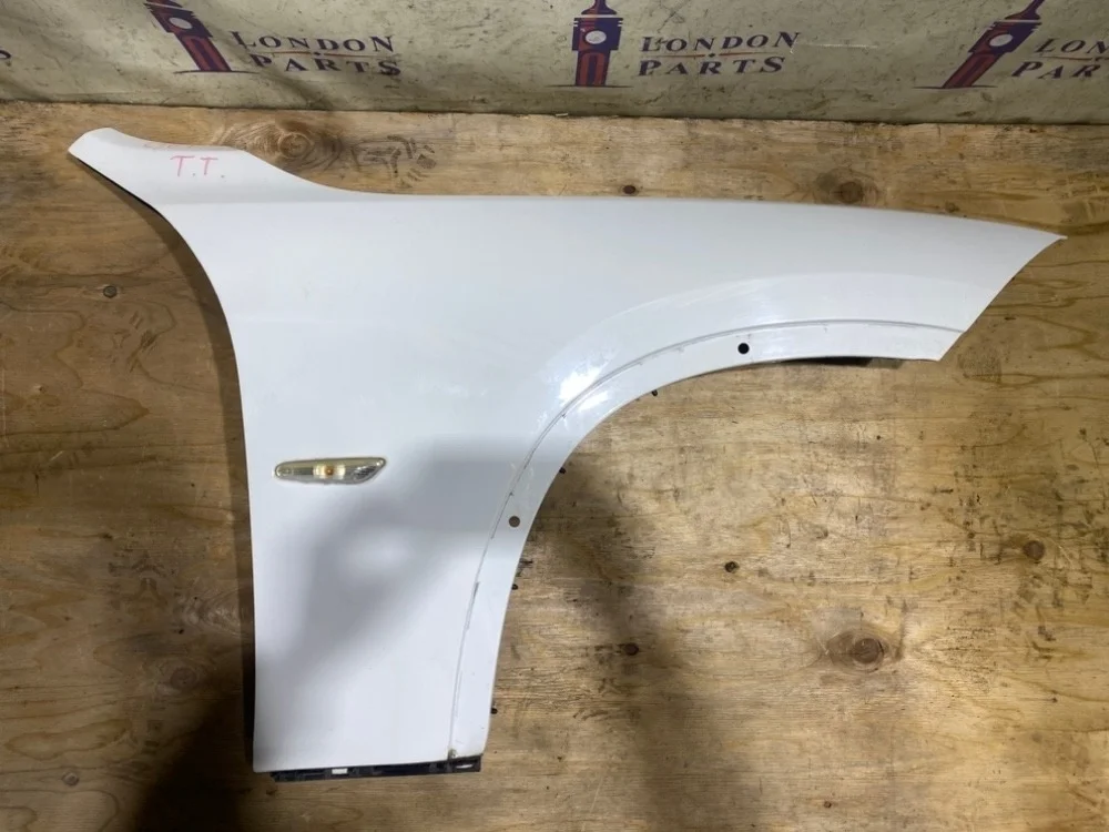 Крыло BMW X1 E84