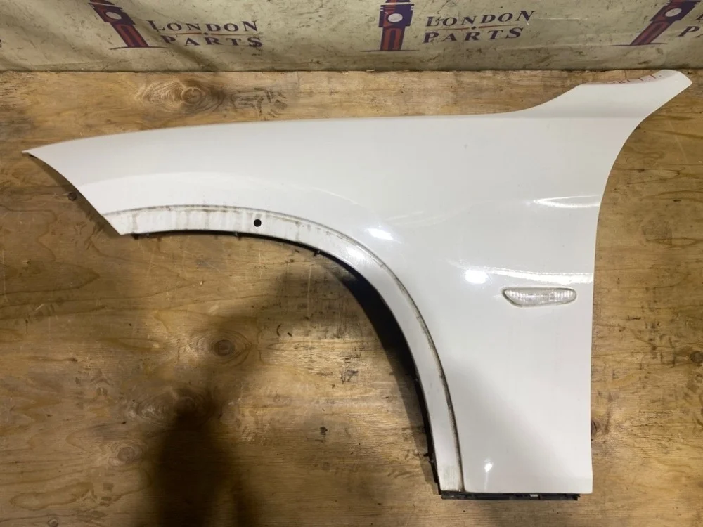 Крыло BMW X1 E84