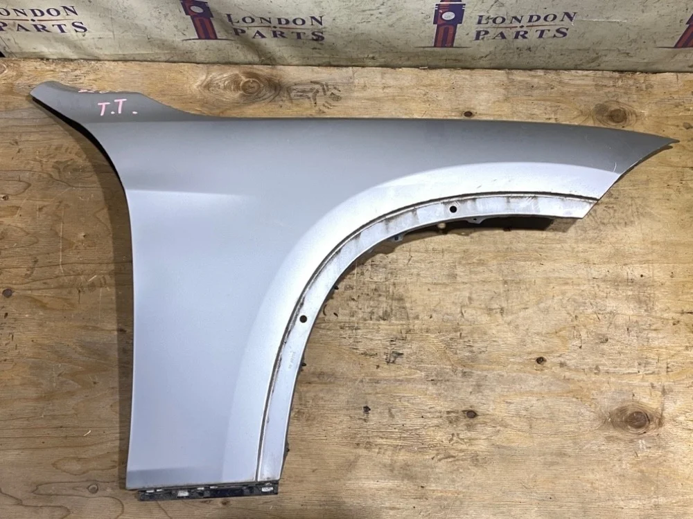 Крыло BMW X1 E84