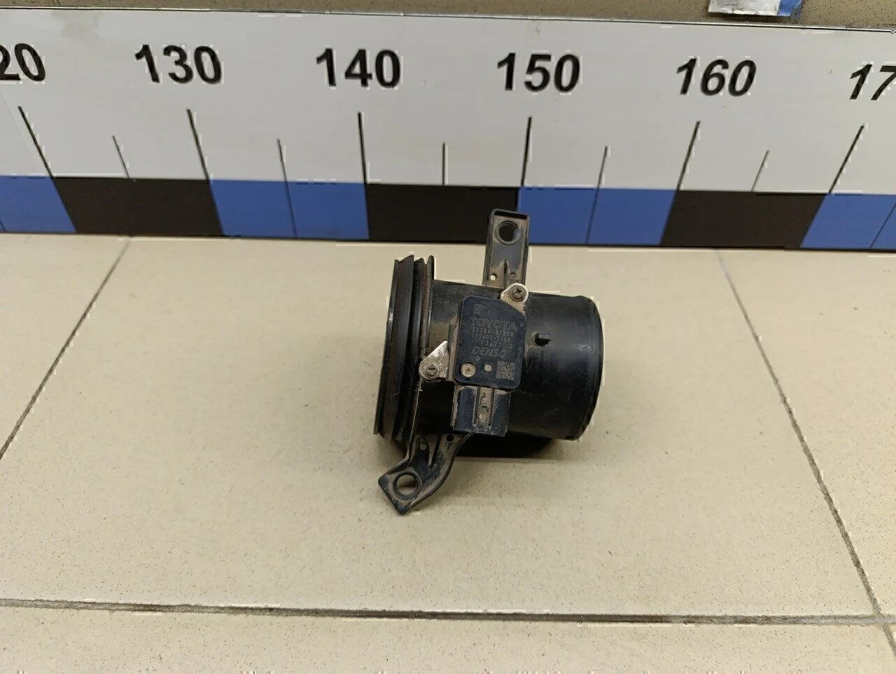 Расходомер воздуха (массметр) Camry XV40 2006-2011