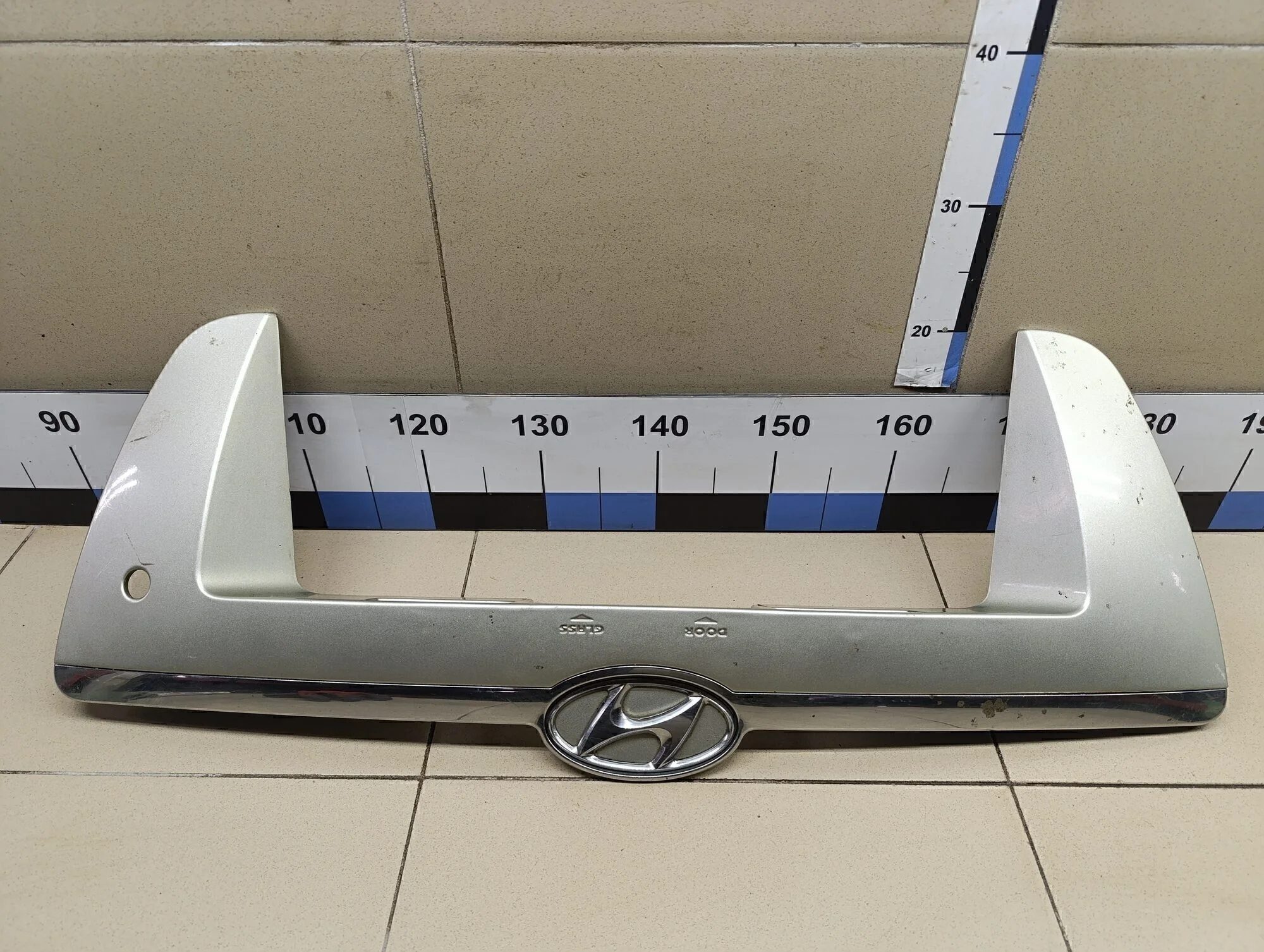 Накладка двери багажника Tucson 2004-2010