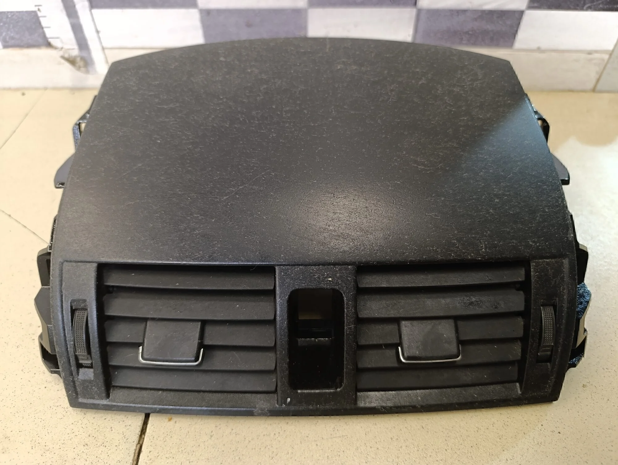 Дефлектор воздушный Corolla E15 2006-2013