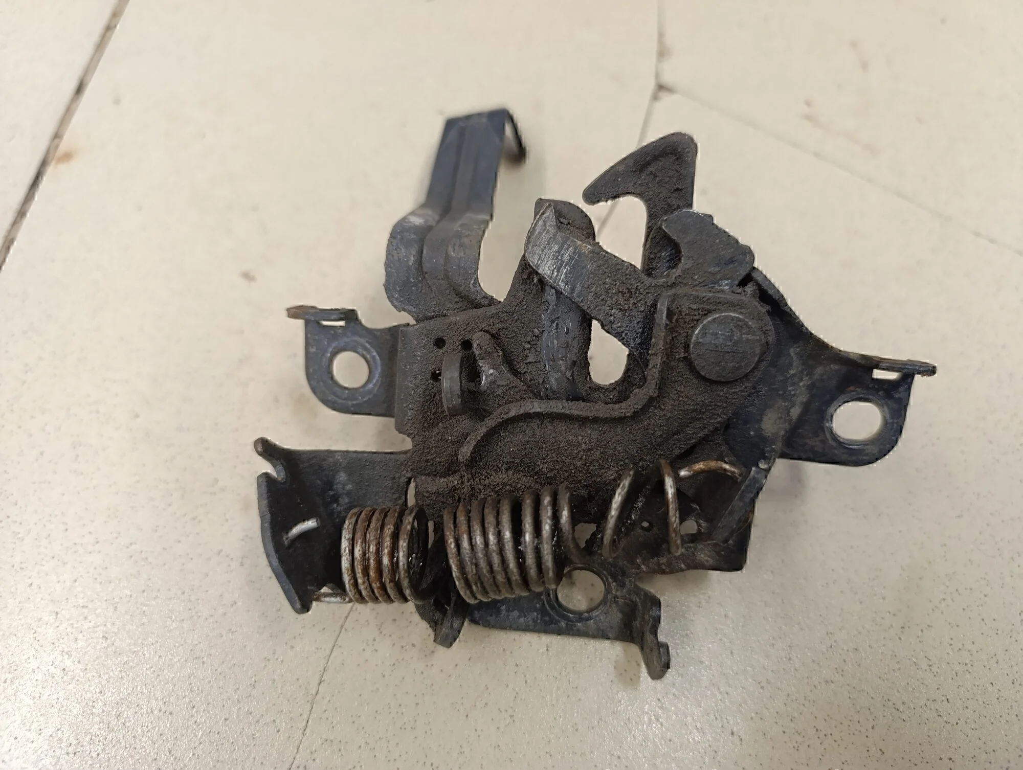 Замок капота Corolla E15 2006-2013