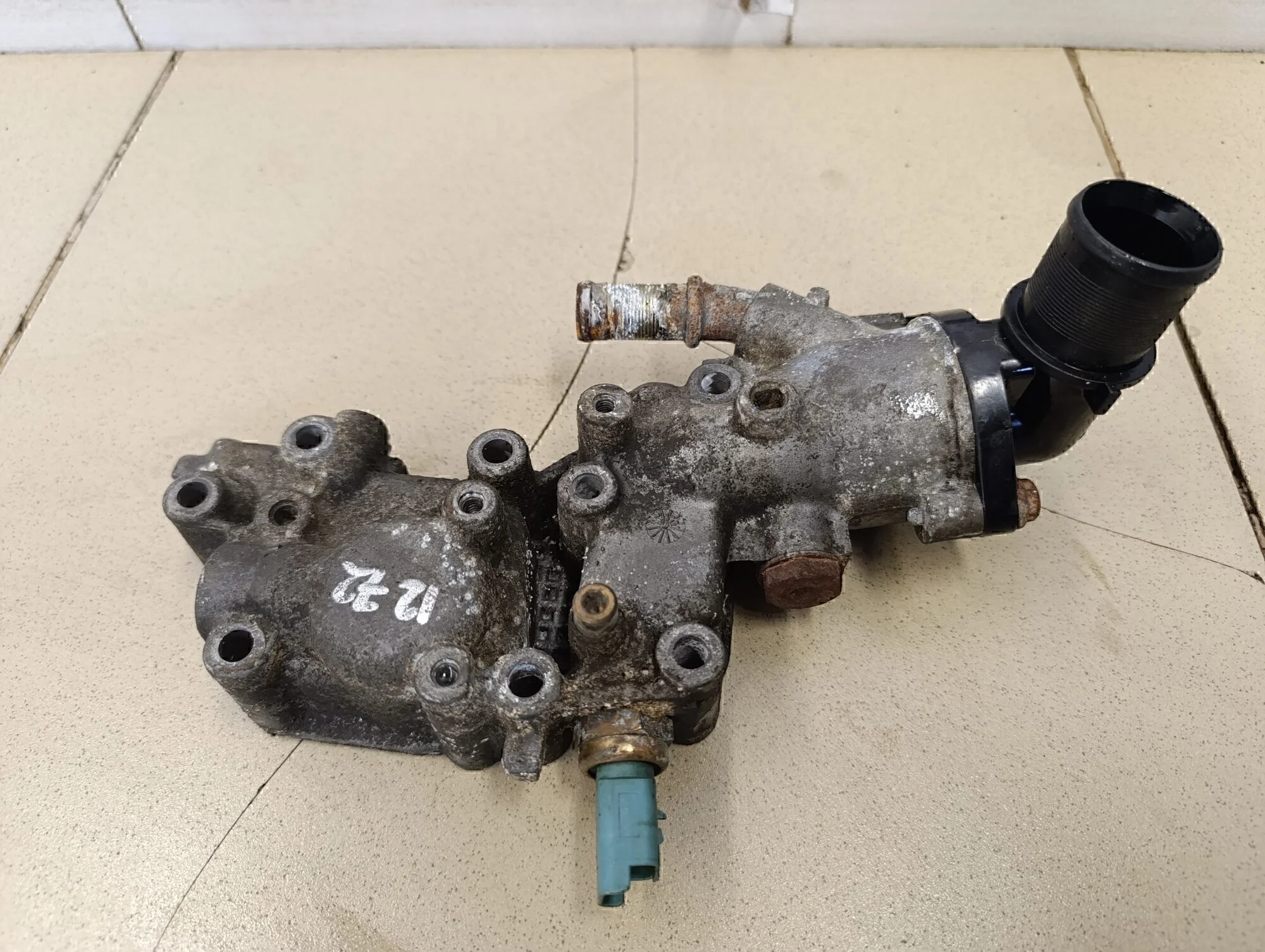 Корпус термостата C3 2002-2009