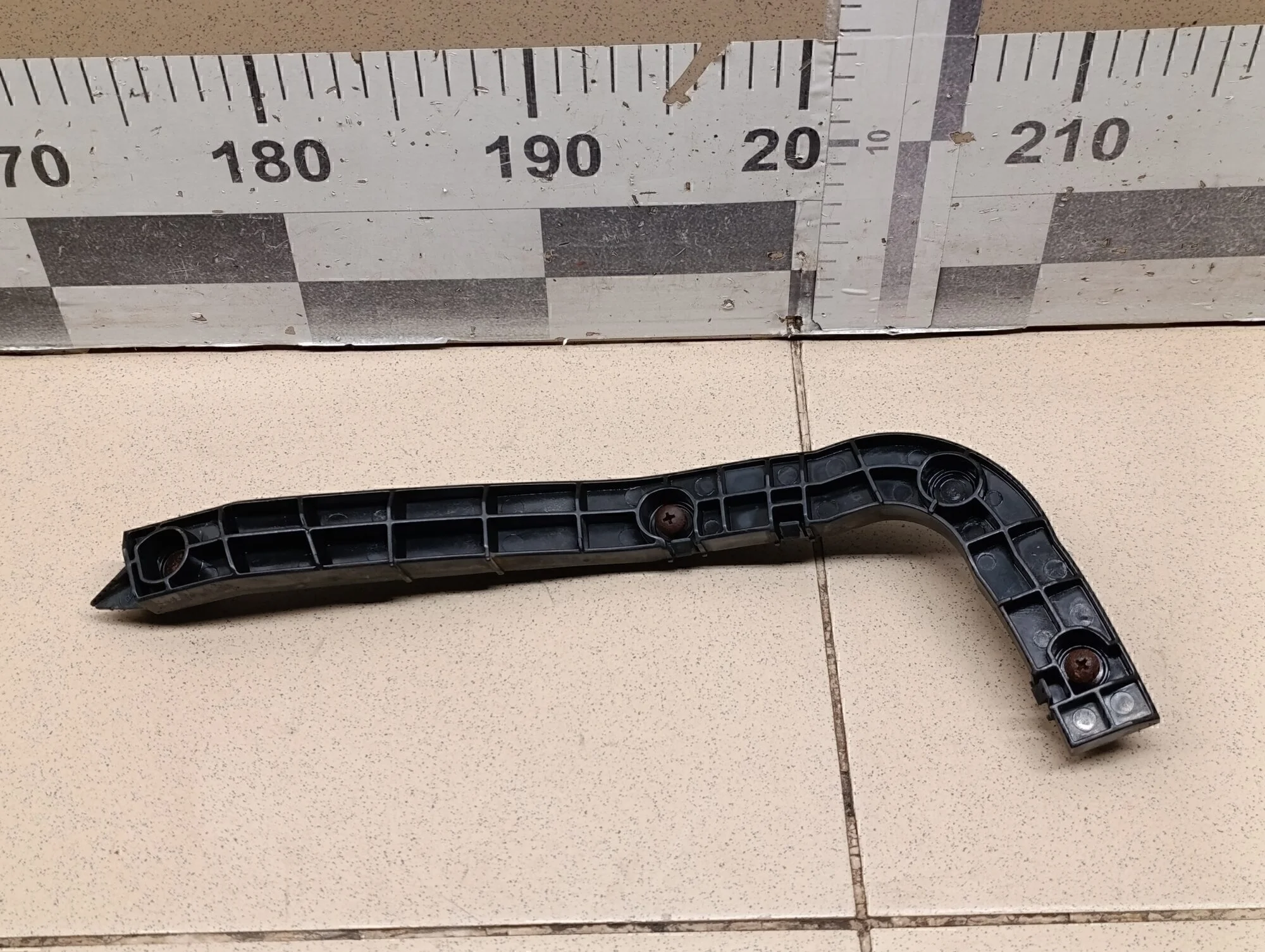 Кронштейн заднего бампера правый Grand Vitara 2006-2015