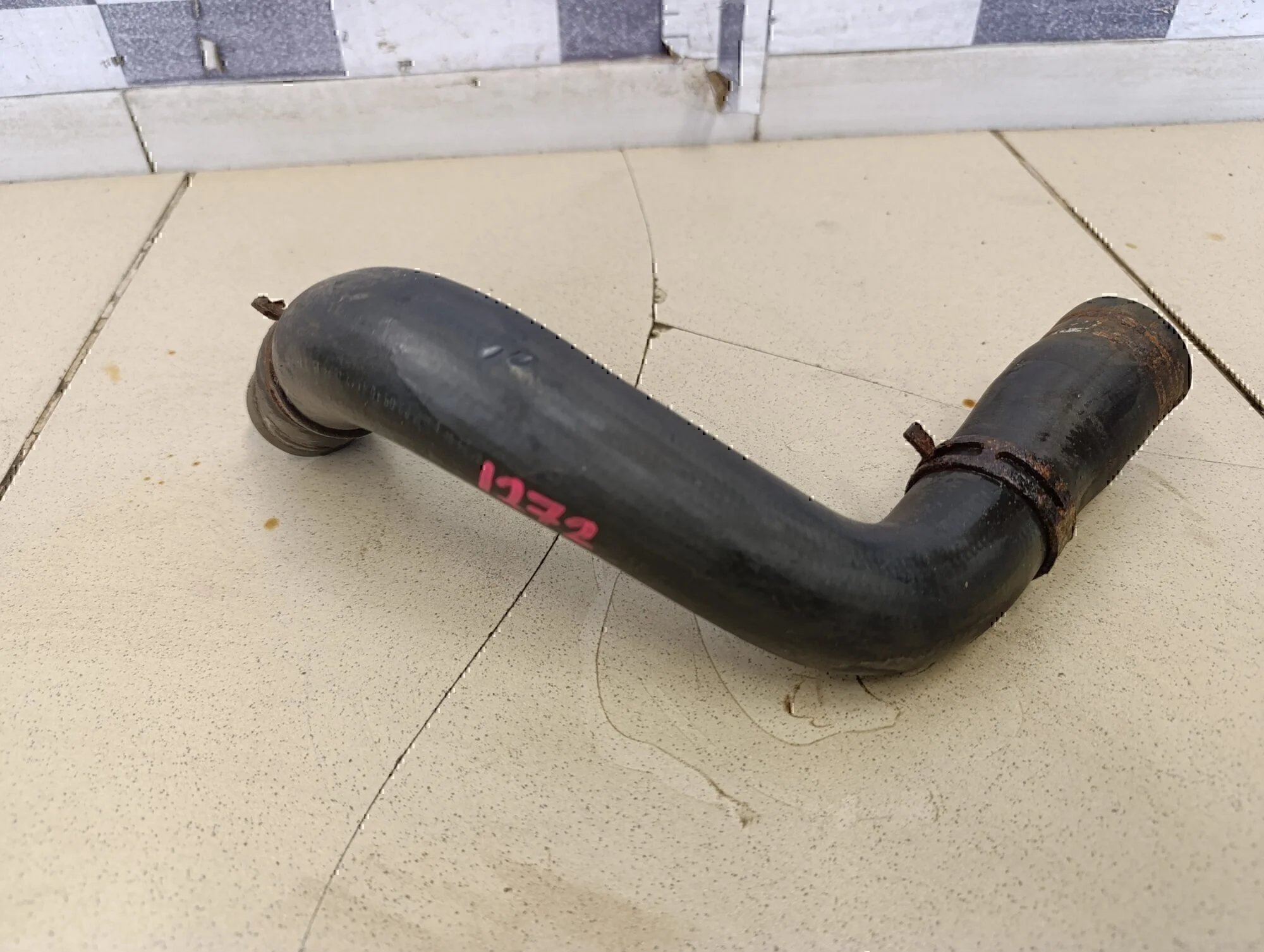 Патрубок радиатора C3 2002-2009