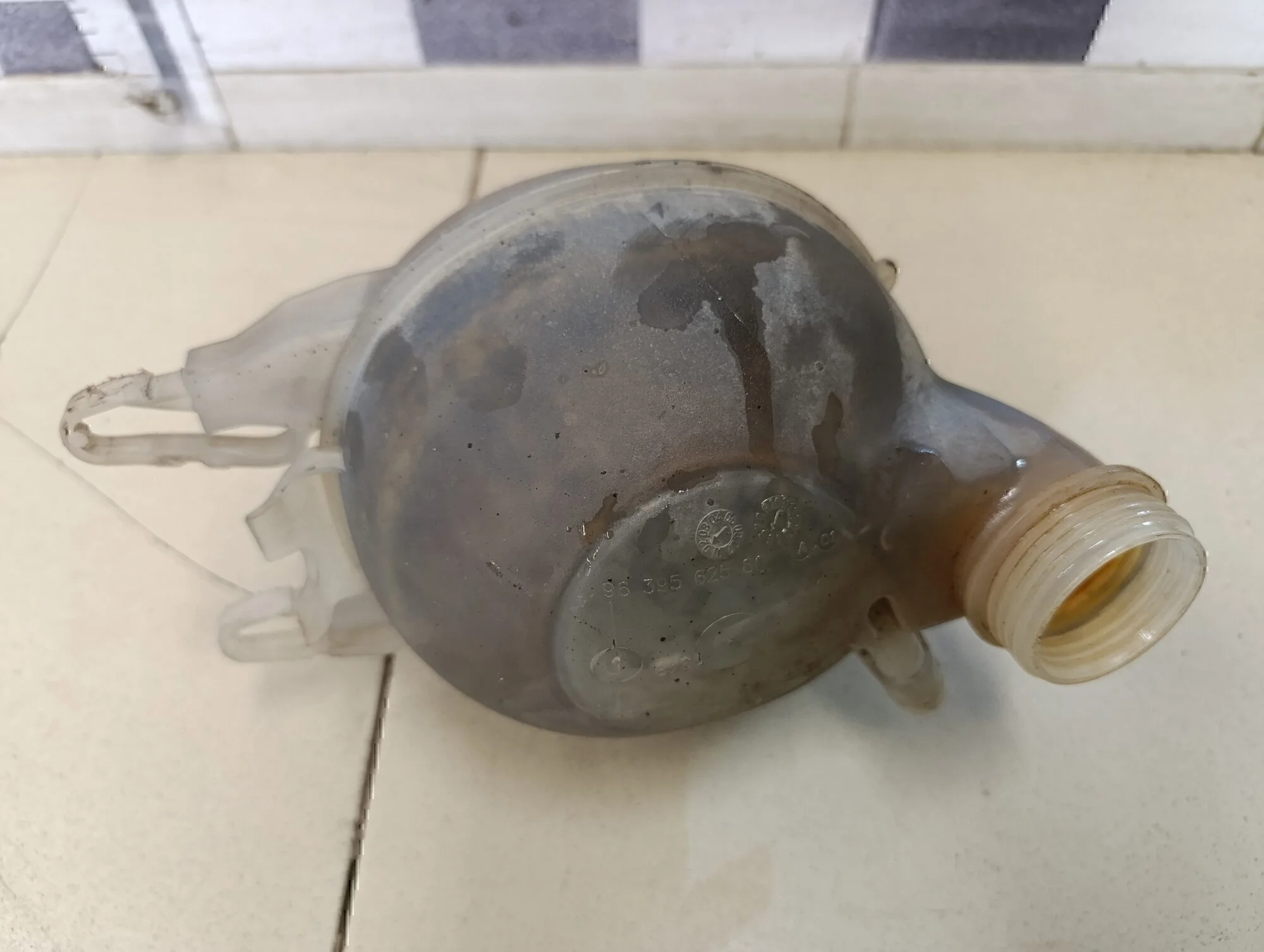 Бачок расширительный C3 2002-2009