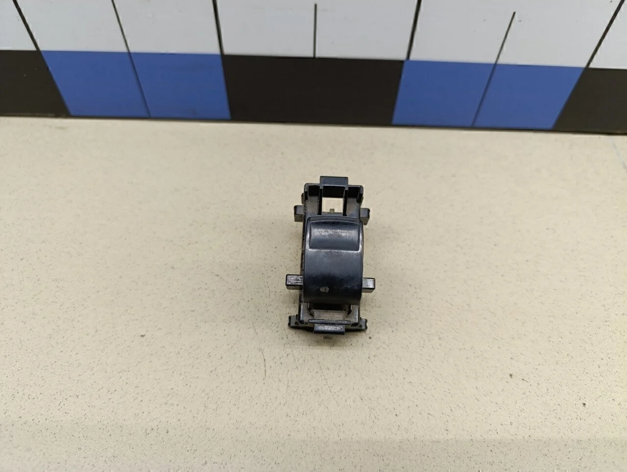 Кнопка стеклоподъемника Camry XV40 2006-2011