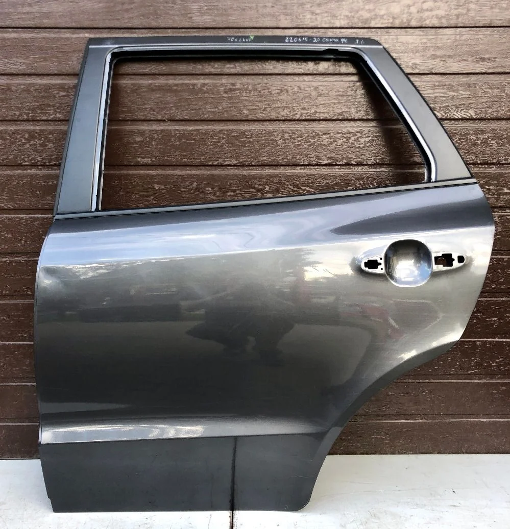 Дверь задняя левая Hyundai Santa Fe II (2005—2010)