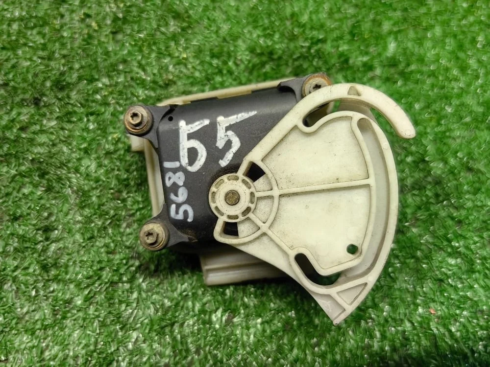 Моторчик заслонки отопителя Volkswagen Passat B5