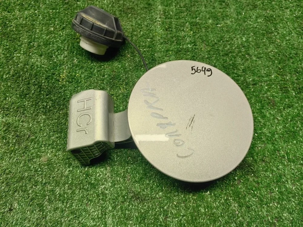 Лючок бензобака Hyundai Solaris 2