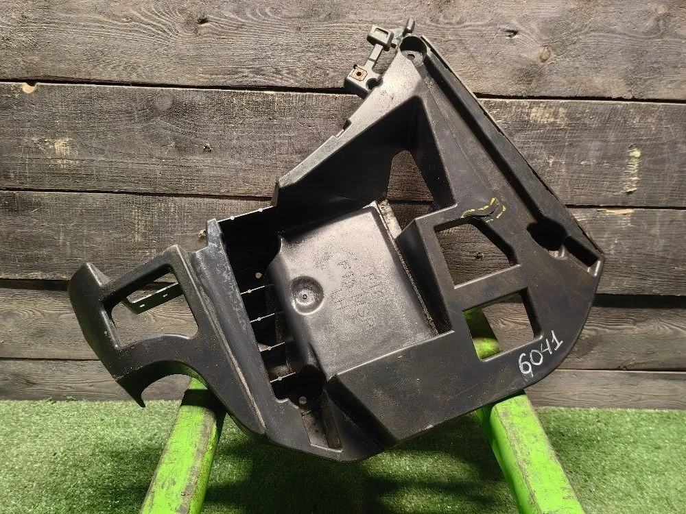 Кронштейн заднего бампера левый BMW F16