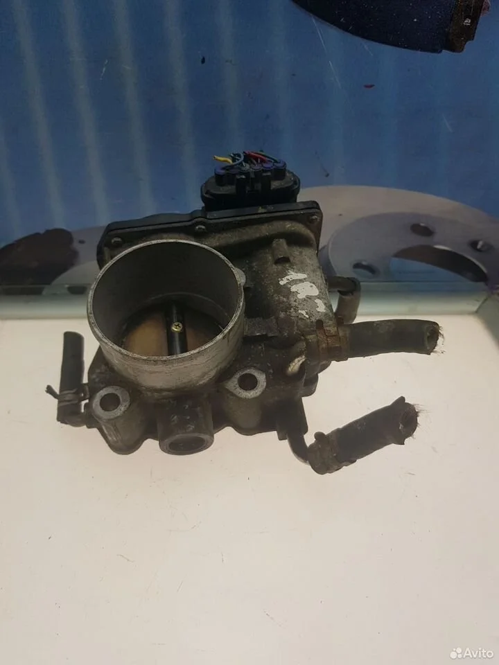 Дроссельная заслонка toyota rav4 1az-fe 2203028060
