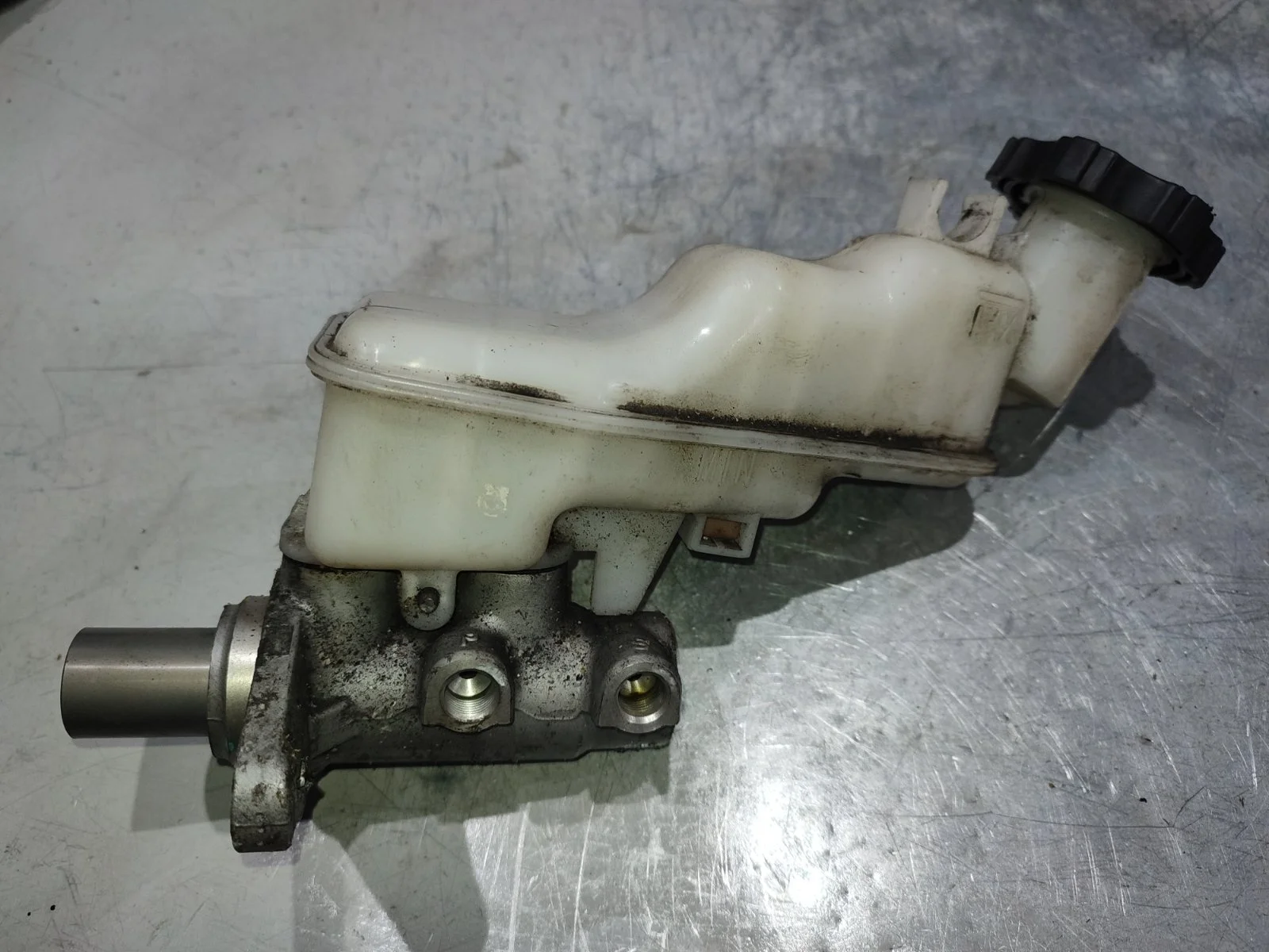 Главный тормозной цилиндр Ssangyong Actyon 2010> C200