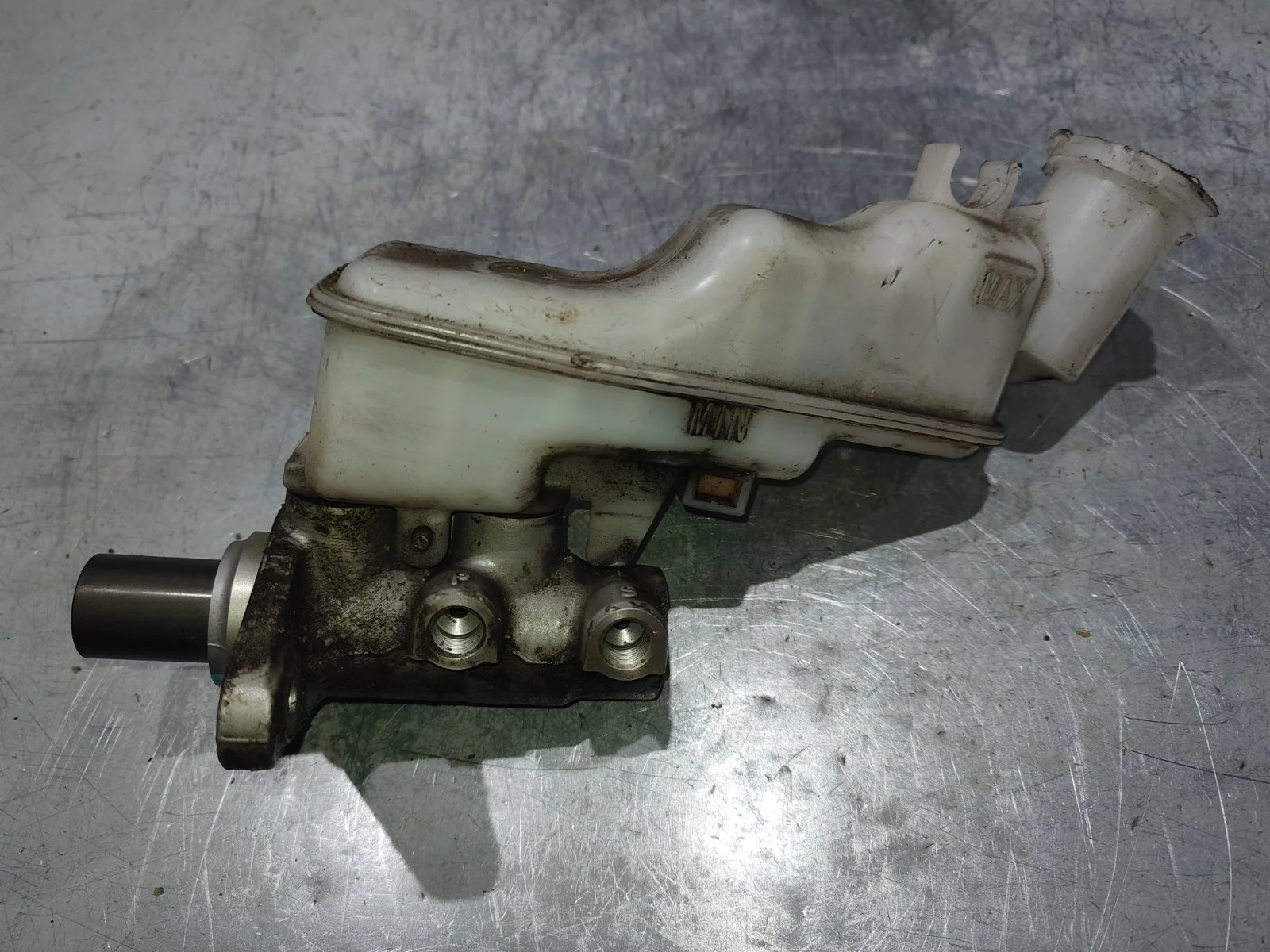 Главный тормозной цилиндр Ssangyong Actyon 2010> C200