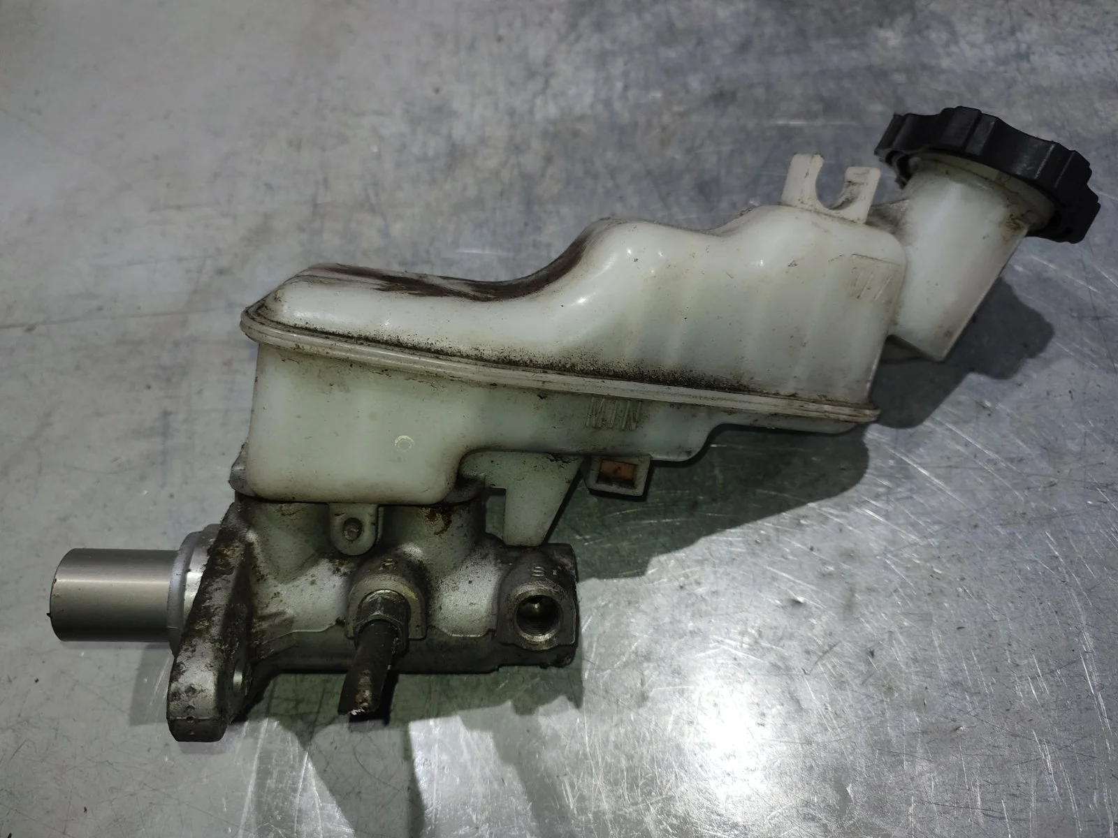 Главный тормозной цилиндр Ssangyong Actyon 2010> C200