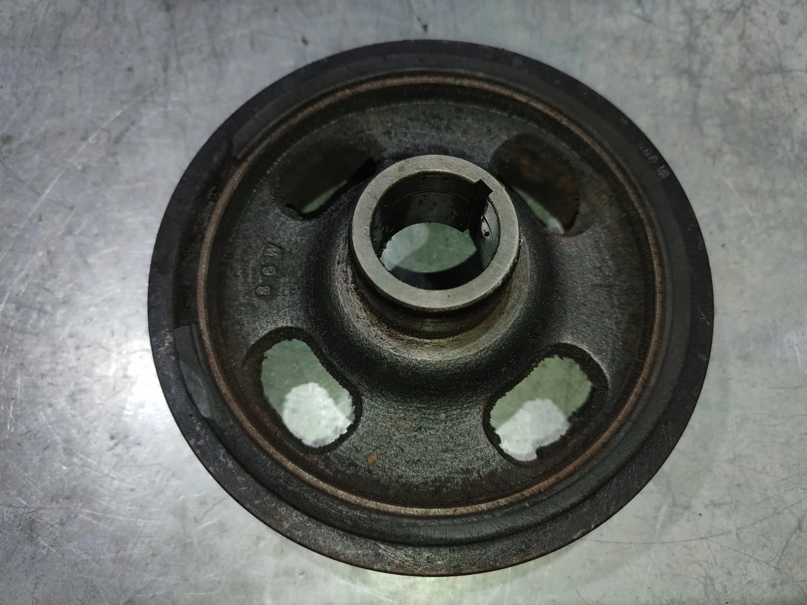 Шкив коленвала SsangYong Actyon 2008 C100