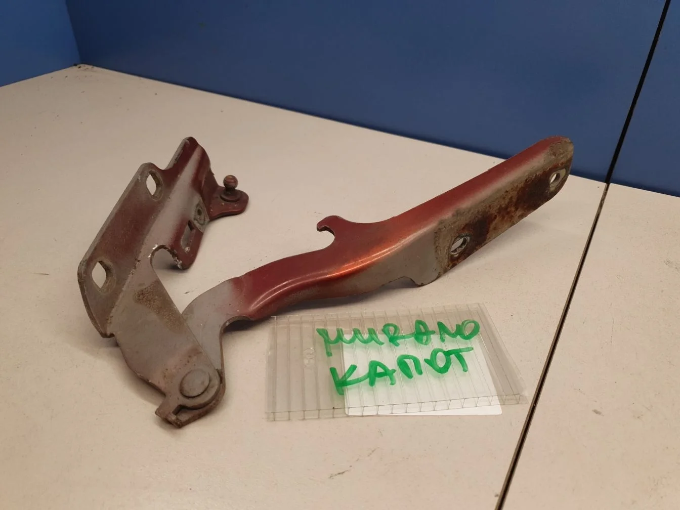 Петля капота левая для Nissan Murano Z50 2004-2008