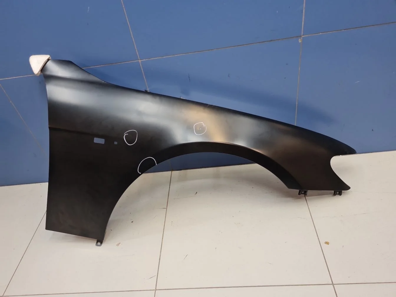 Крыло переднее правое для BMW 7 E65 E66 2001-2008