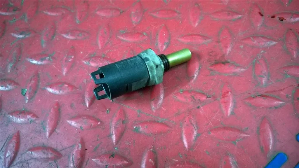 датчик температуры BMW X5 E53  M54B30 231 лс 3.0i