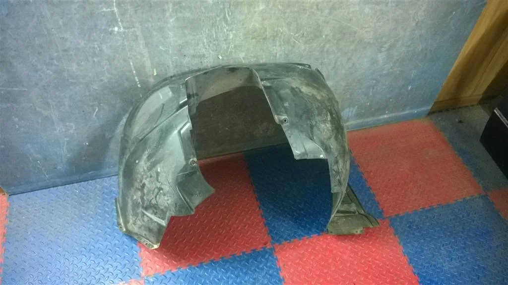 подкрылок BMW X5 E53  M54B30 231 лс 3.0i