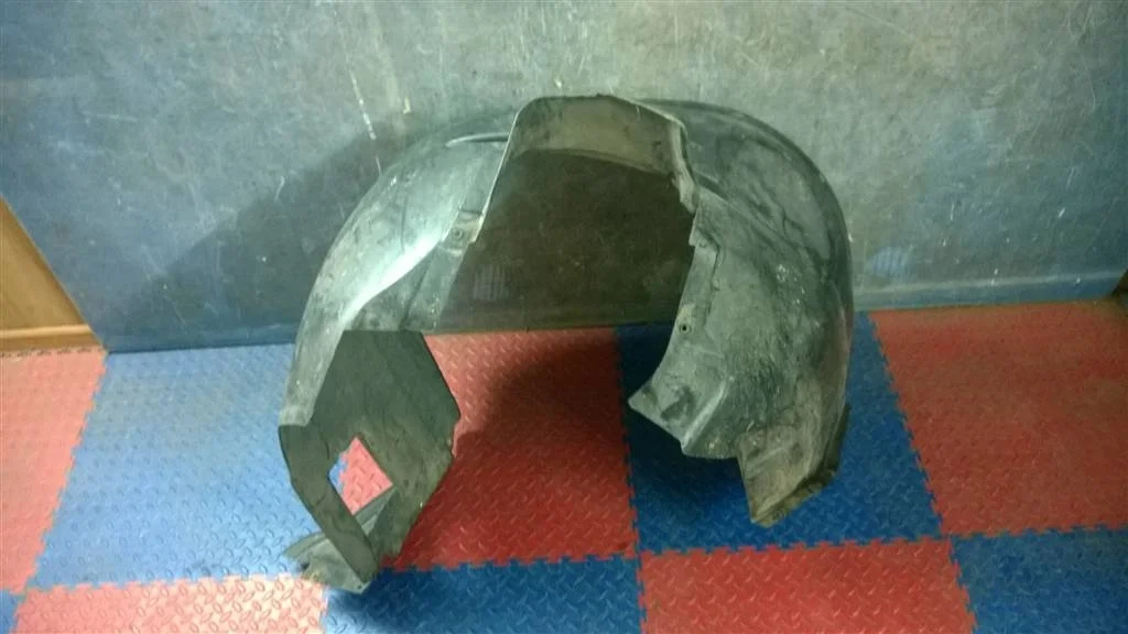 подкрылок BMW X5 E53  M54B30 231 лс 3.0i