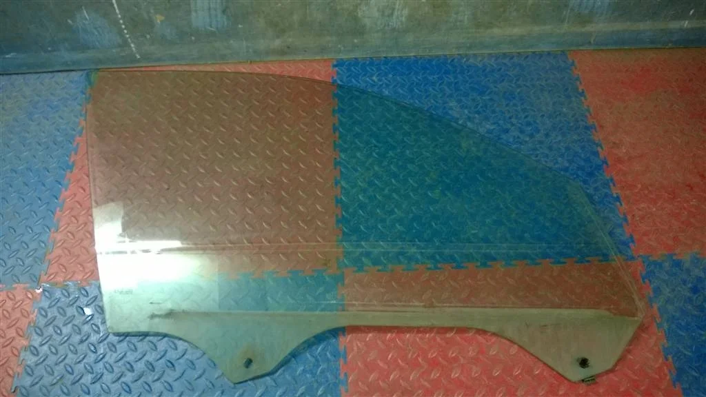 стекло двери BMW X5 E53 51328402514  M54B30 231 лс 3.0i 2001 BLACK SAPPHIRE METALLIC (475)