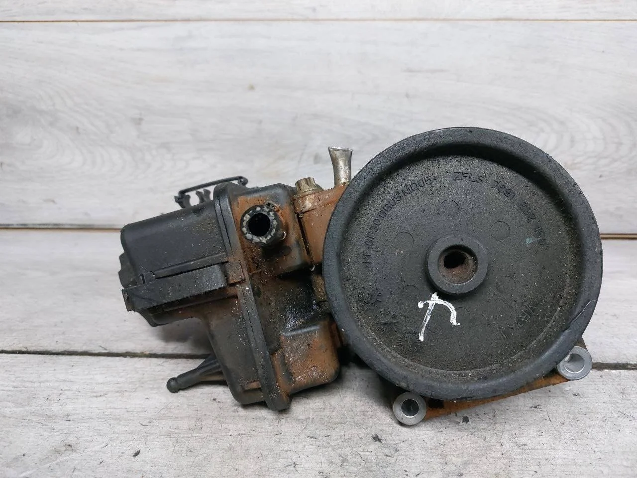 насос гидроусилителя руля Mercedes-Benz C W204