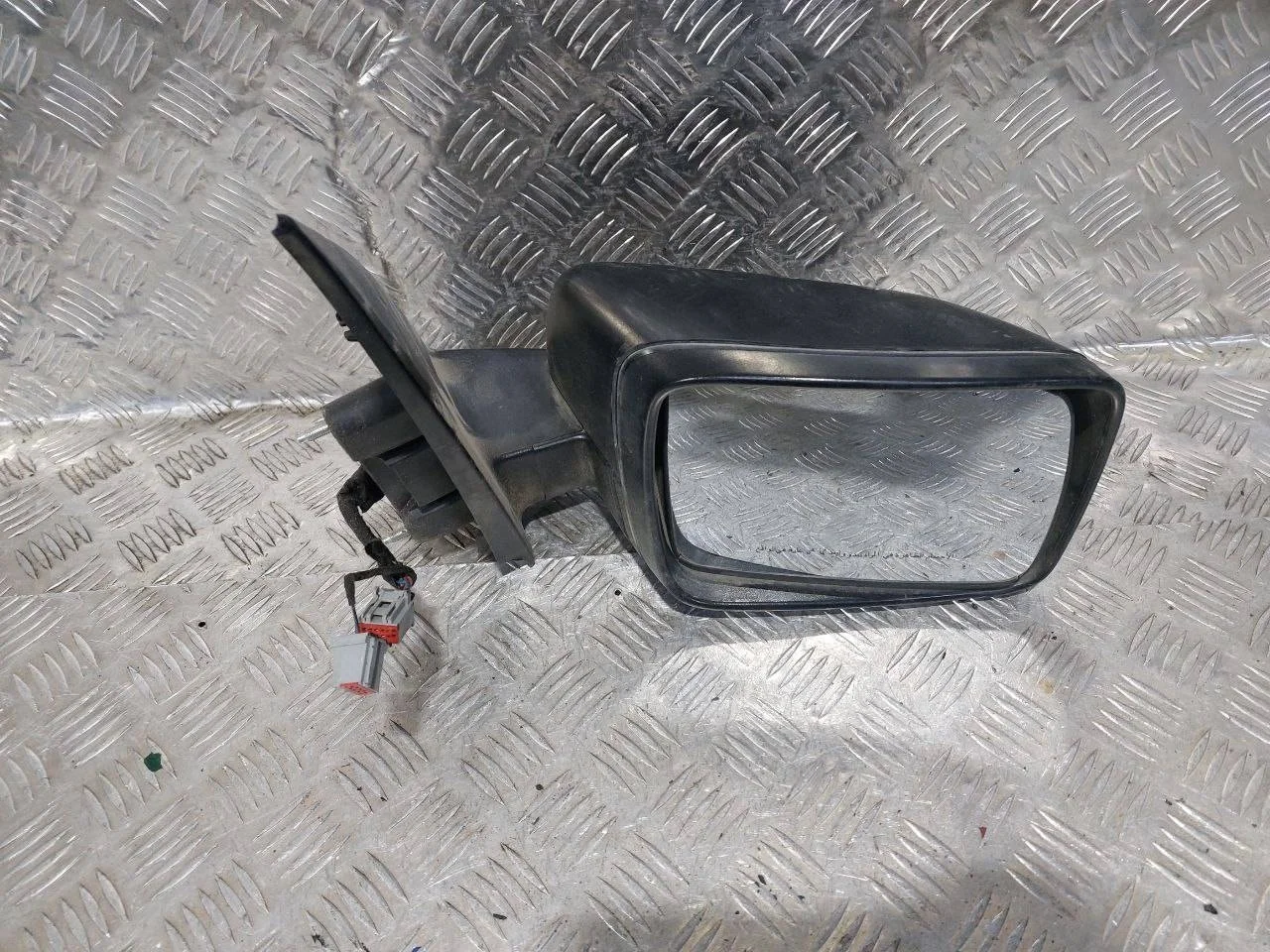 зеркало наружное правое Land Rover Freelander 2 L359  не крашен