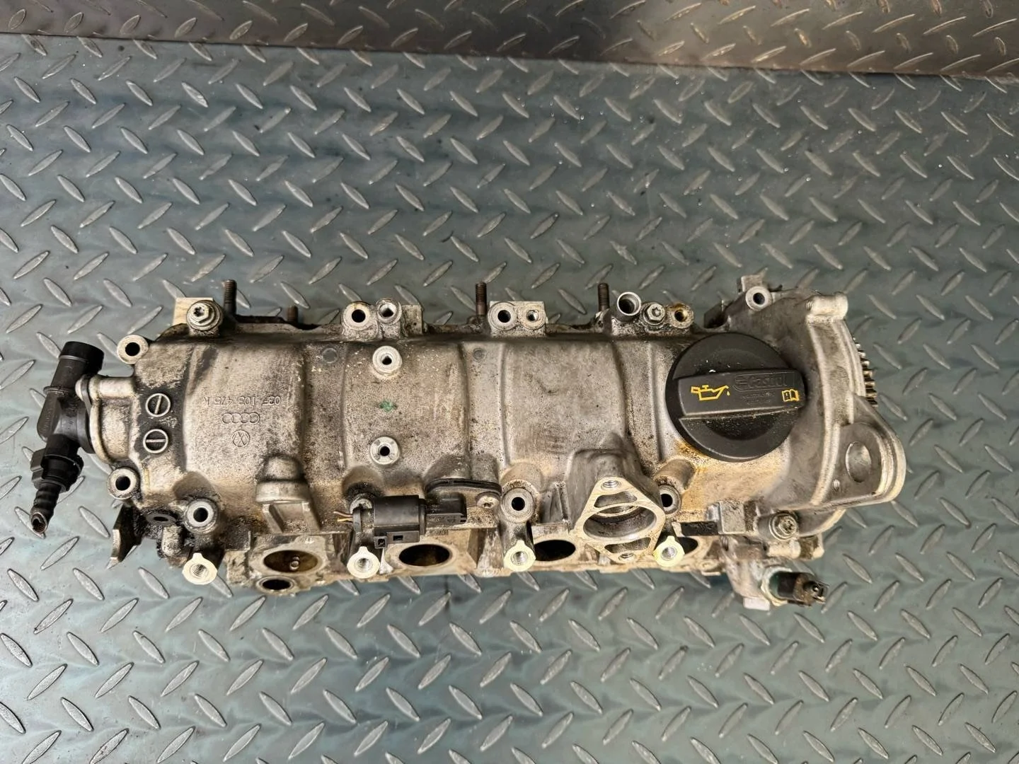 головка блока цилиндров Volkswagen Golf 6