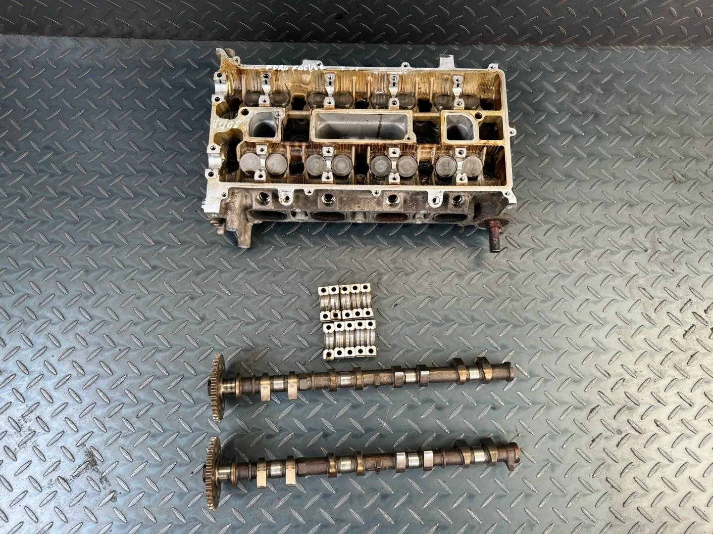 головка блока цилиндров Ford Focus 2