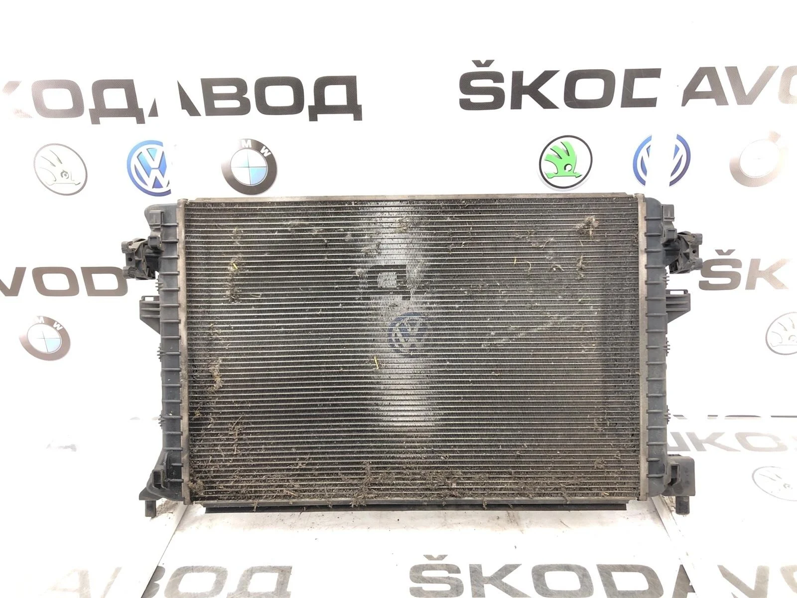 Дополнительный радиатор охлаждения двигателя Skoda Octavia 5Q0121251GF A7 (5E) 2.0 CKFC