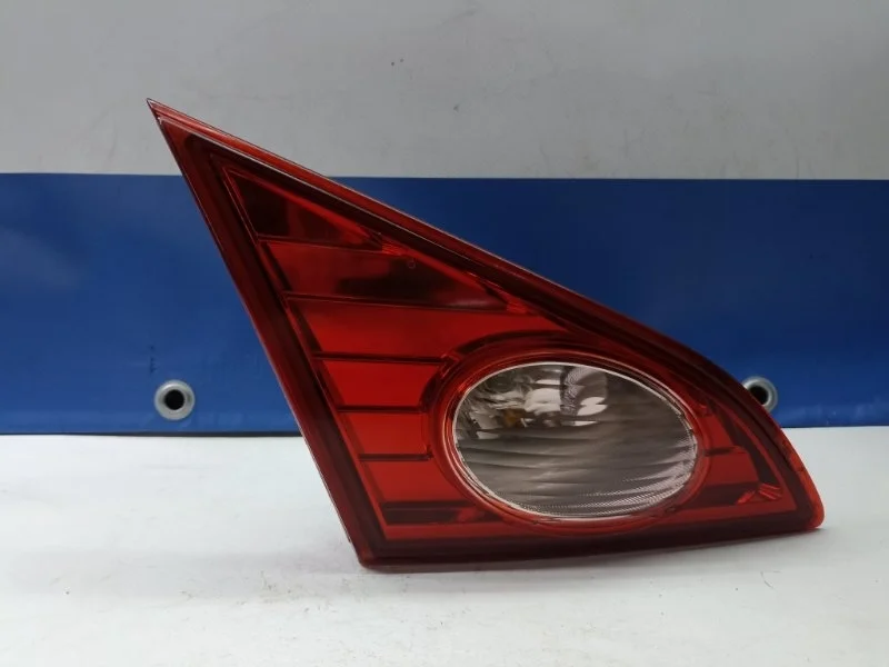 Фонарь внутренний Nissan Murano 2009 265451AA1A Z51, задний левый