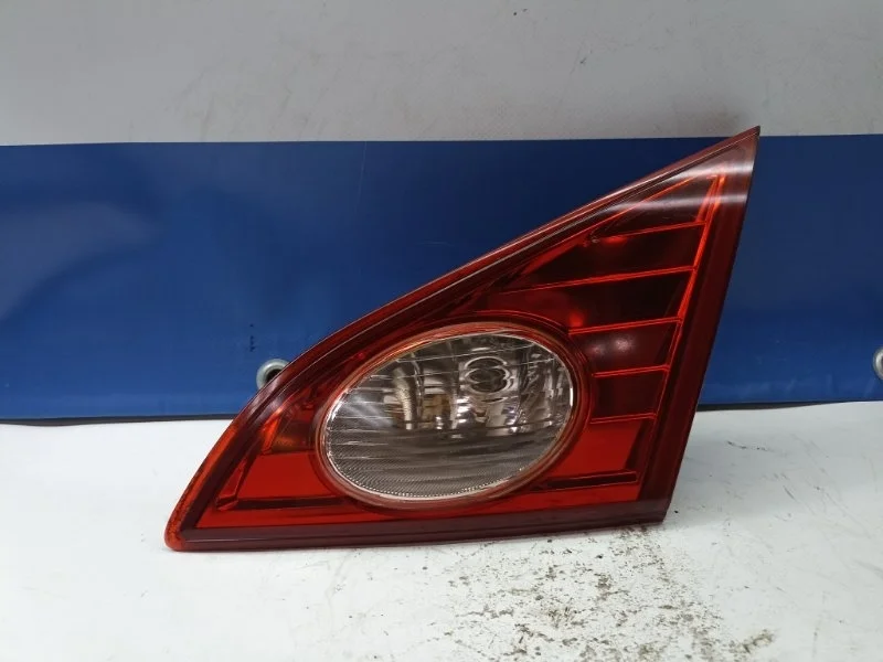 Фонарь внутренний Nissan Murano 2010 265401AA1A Z51, задний правый