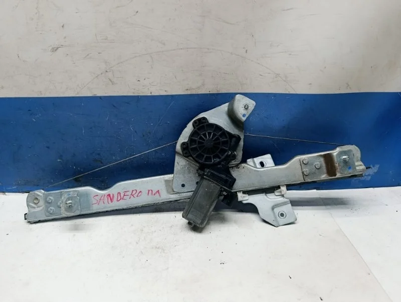 Стеклоподъемник электрический Renault Sandero 2013 8200733829 BS11 1.6 K7M710, передний левый