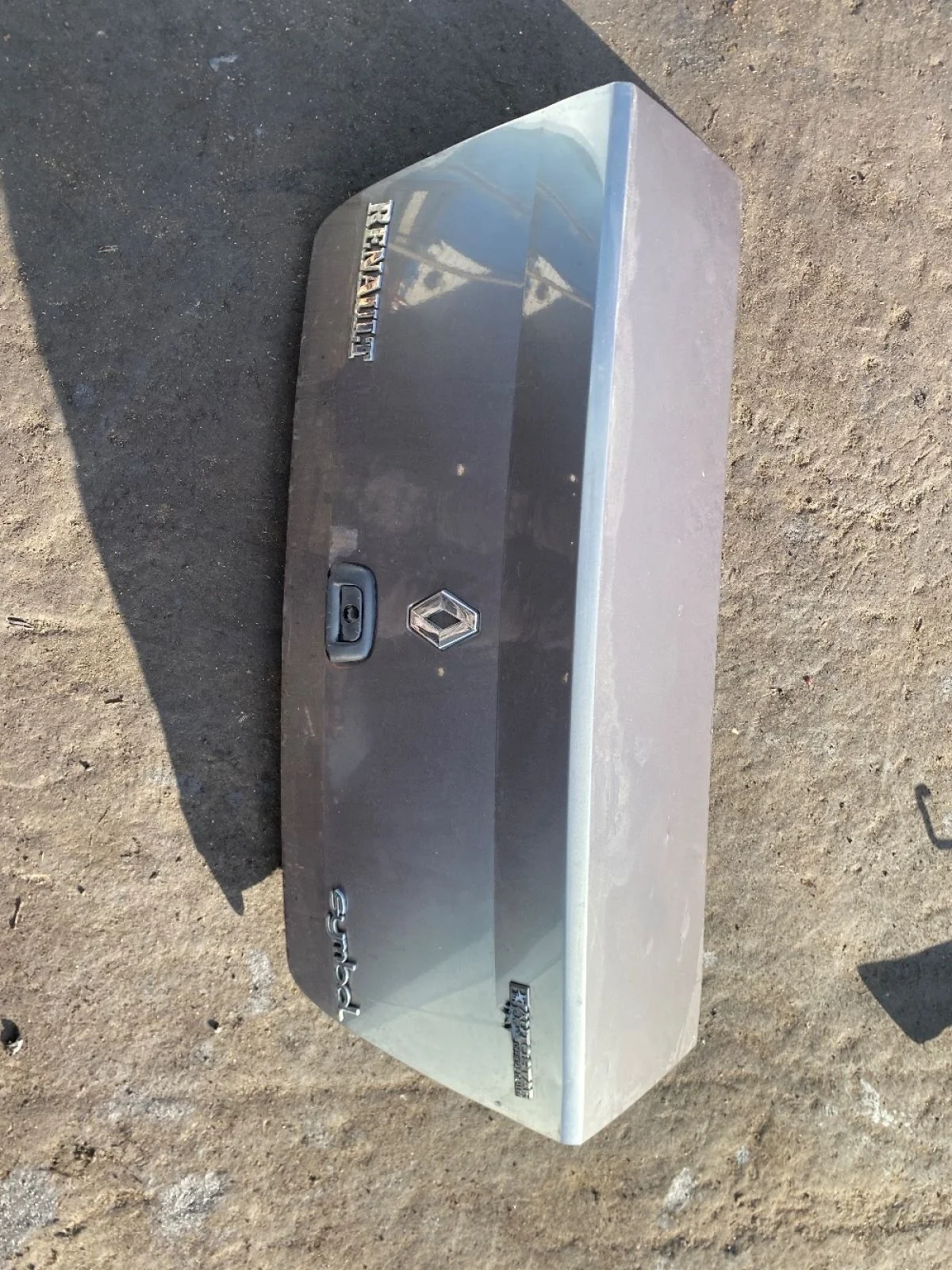 Крышка багажника Renault Symbol I рестайлинг (2002—2006)