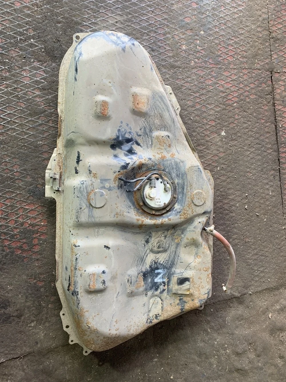 Бак топливный Toyota Corolla IX (2000—2004)