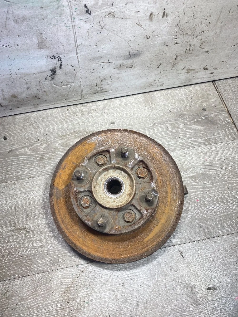 Кулак поворотный передний левый Daewoo Matiz I рестайлинг (2000—2015)