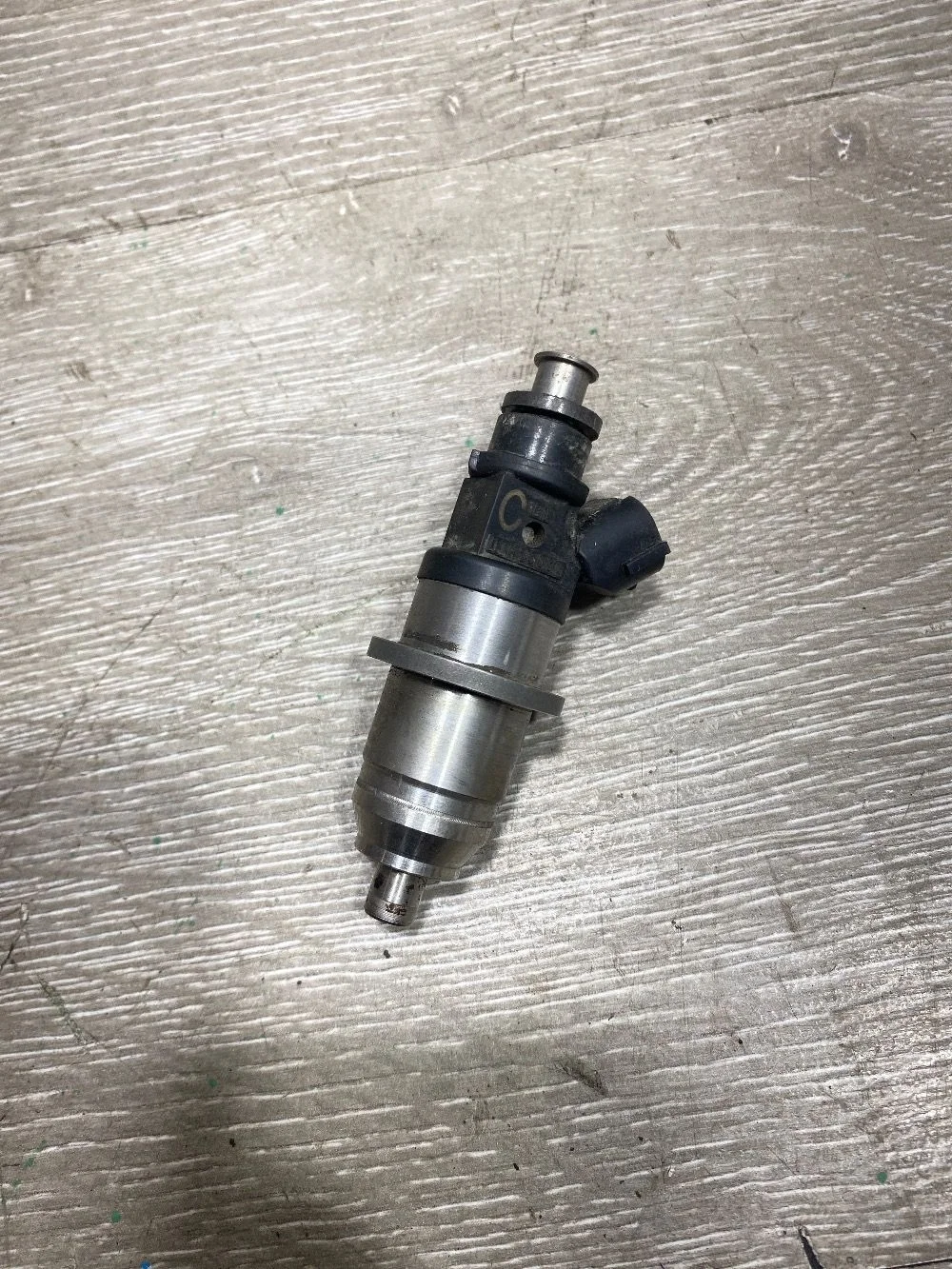 Форсунка топливная Mitsubishi Galant VIII рестайлинг (1998—2006)