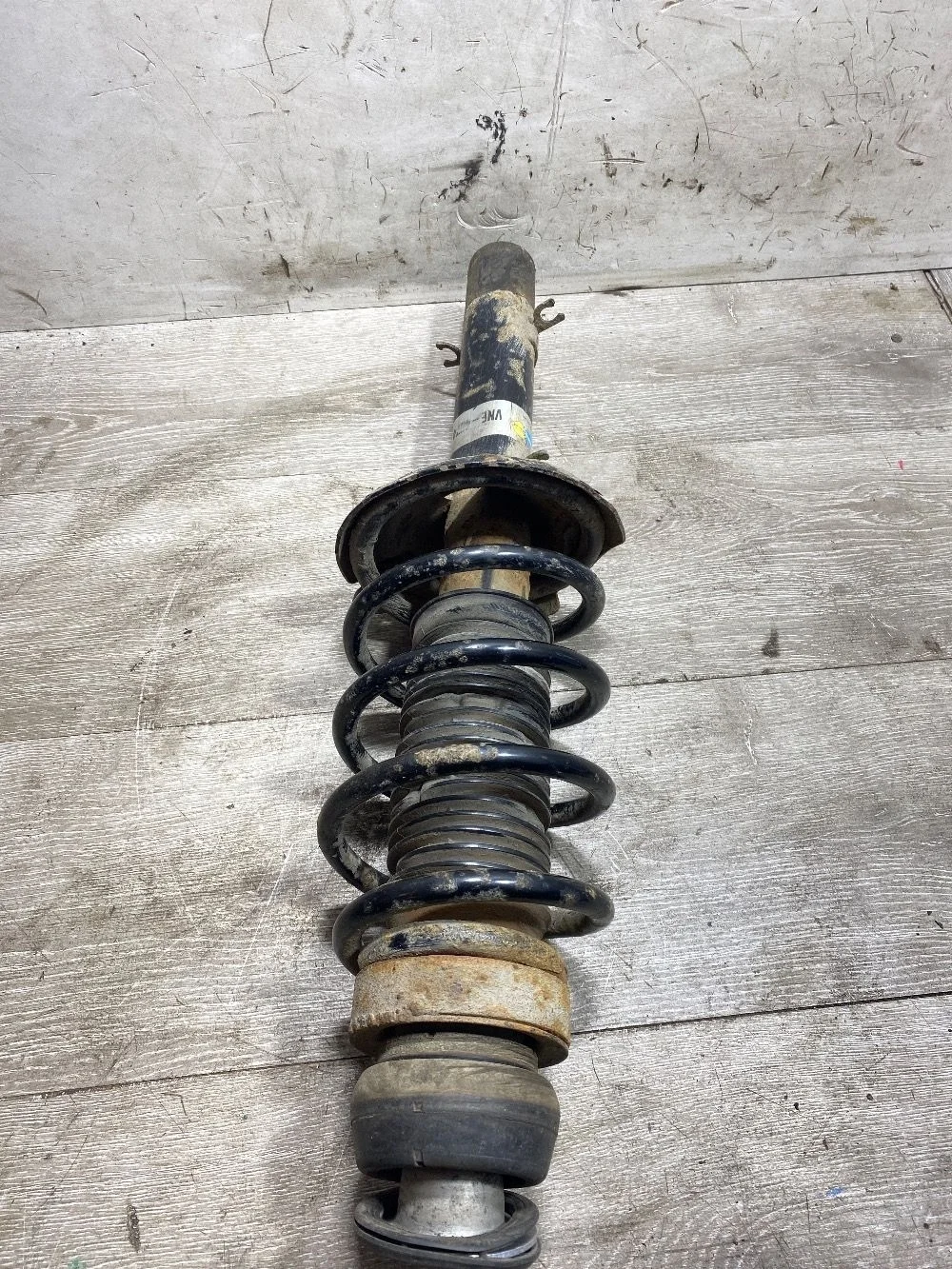 Амортизатор передний левый Skoda Octavia I (1996—2000)