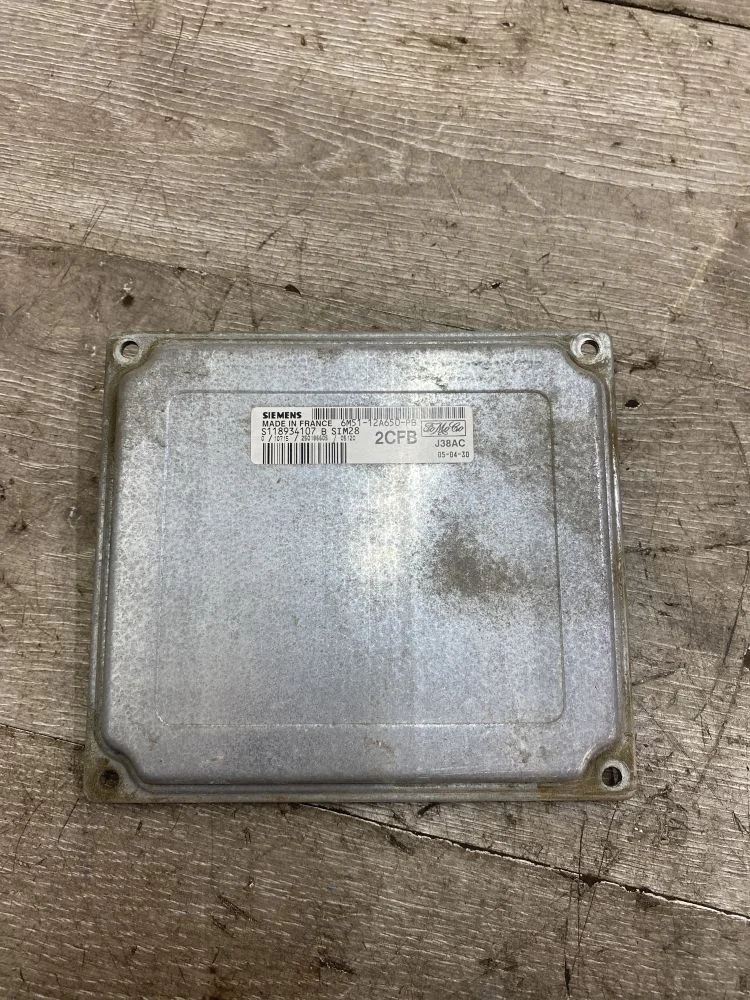 Блок управления двигателем Ford Focus II (2005—2008)