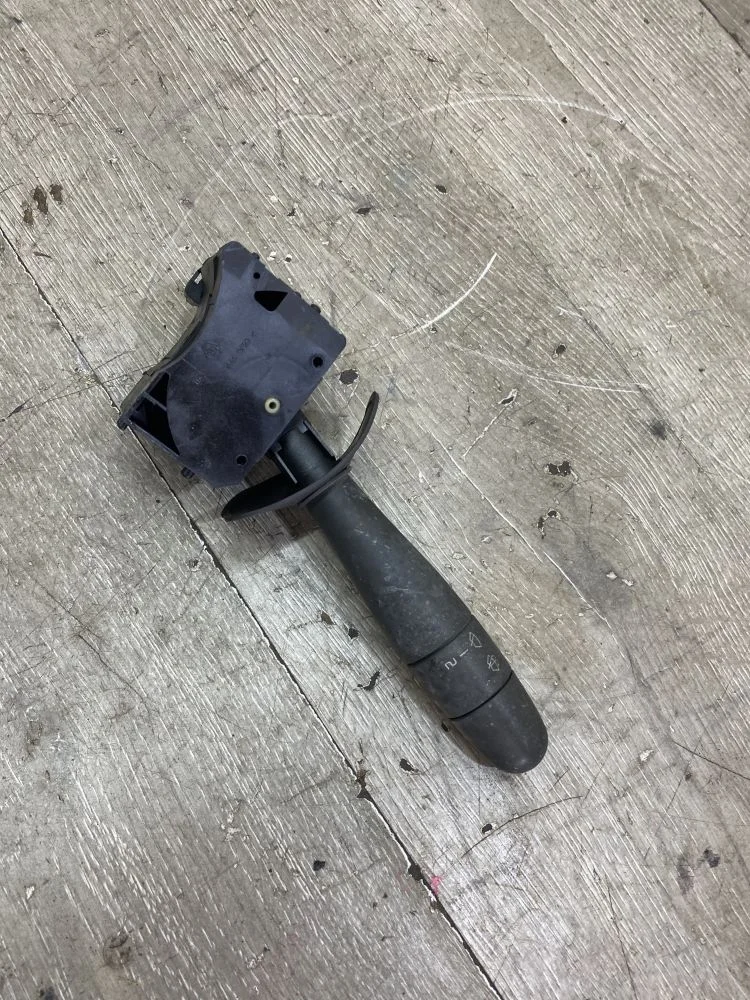 Переключатель подрулевой Renault Logan I (2004—2009)