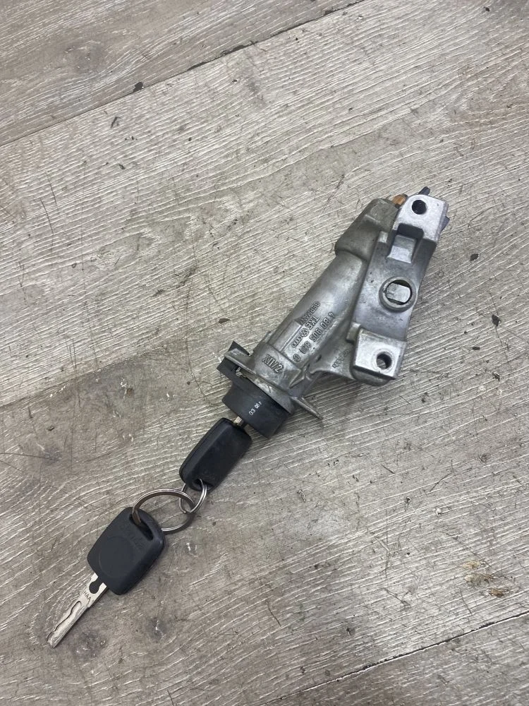 Замок зажигания Skoda Octavia I рестайлинг (2000—2011)