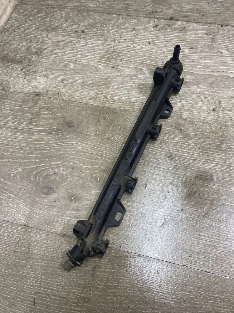 Рампа топливная(бензин) Skoda Fabia II (2007—2010)